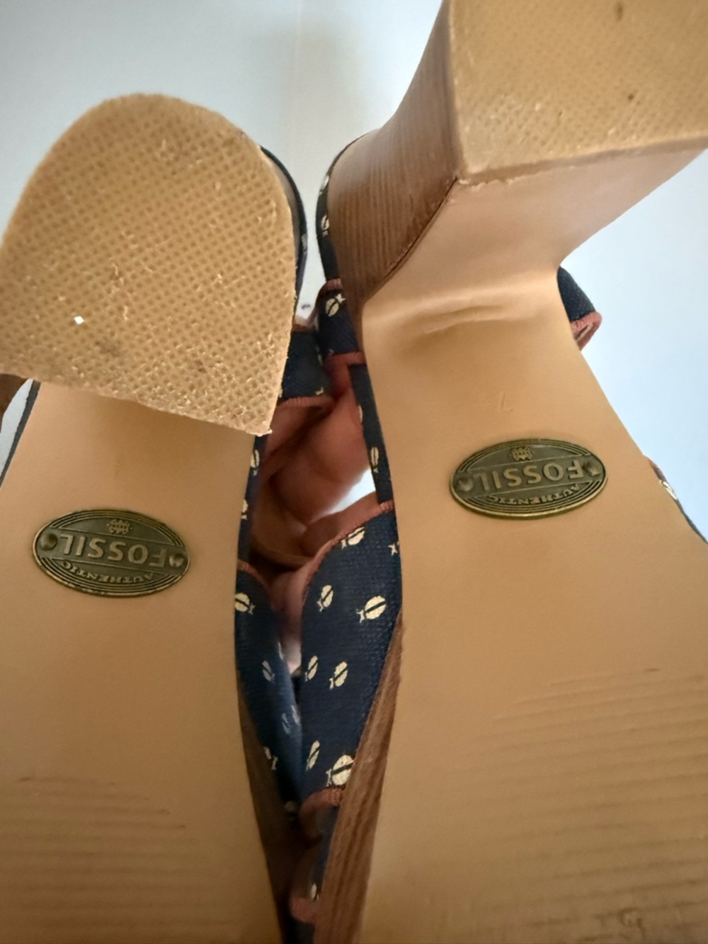 Fossil Navy Patterned Platform Slingback Heels with Brown Trim - Picture 4 of 6